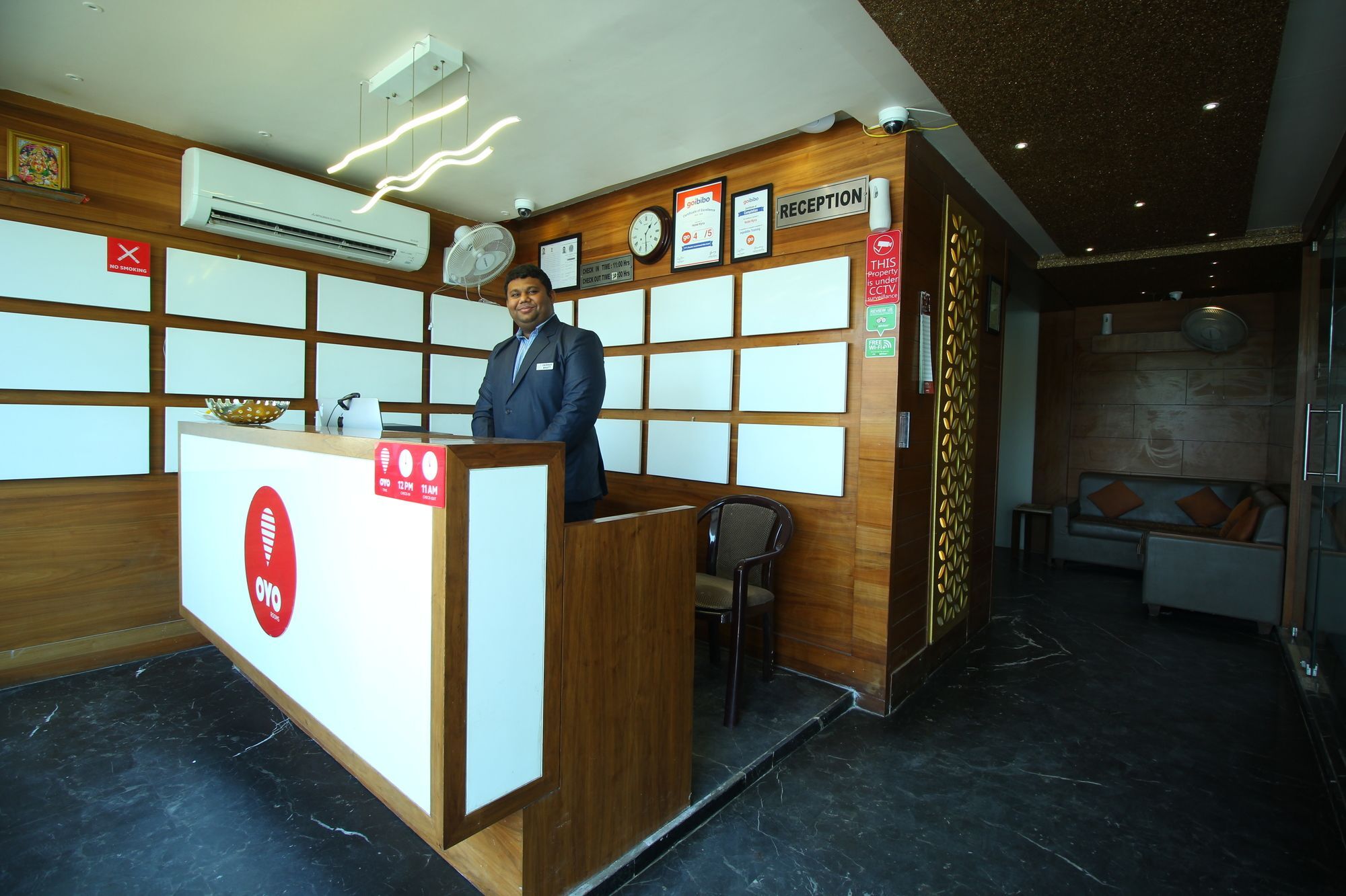 Oyo 8992 Hotel Kyra Amhedabad Dış mekan fotoğraf
