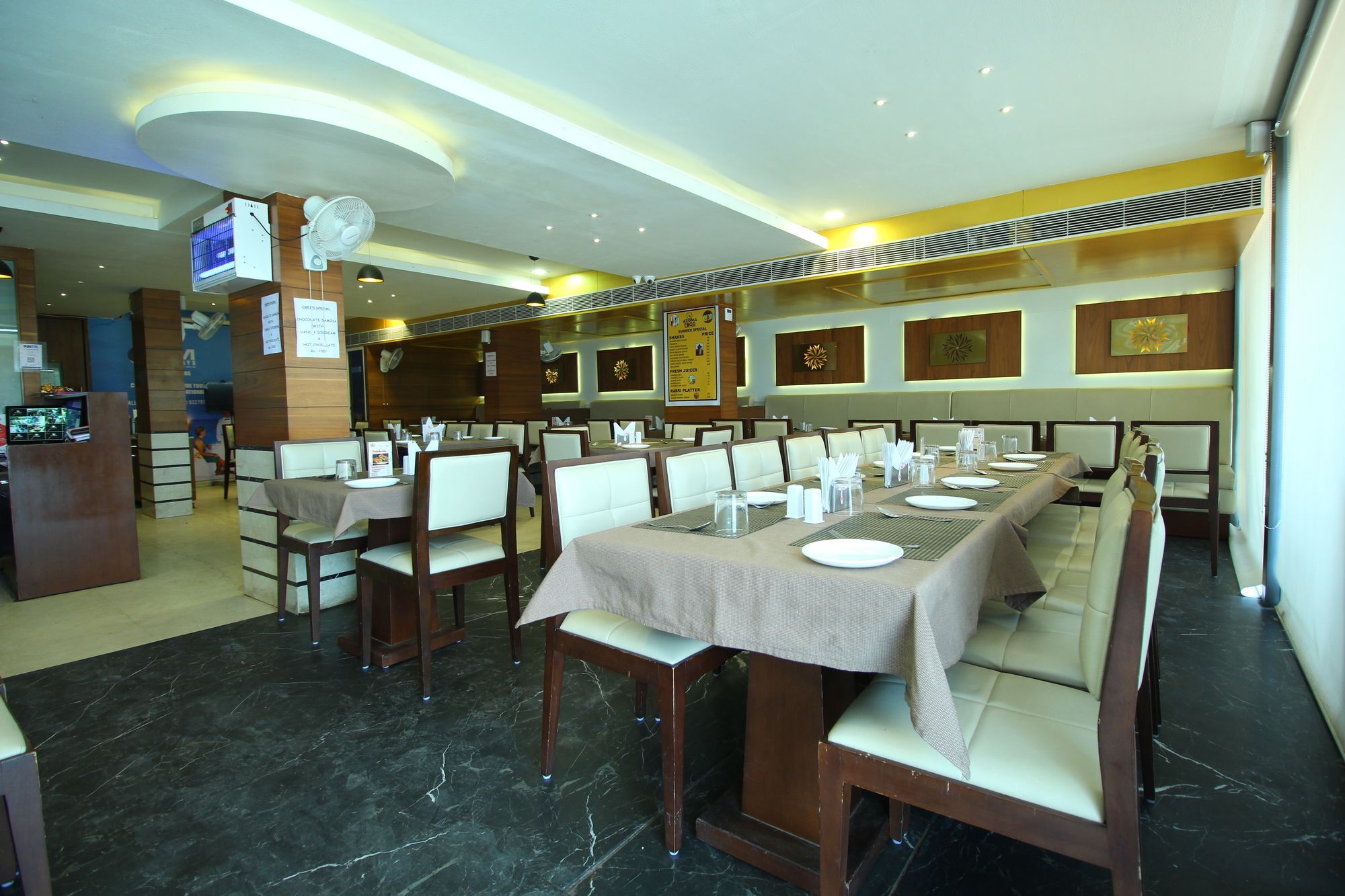 Oyo 8992 Hotel Kyra Amhedabad Dış mekan fotoğraf